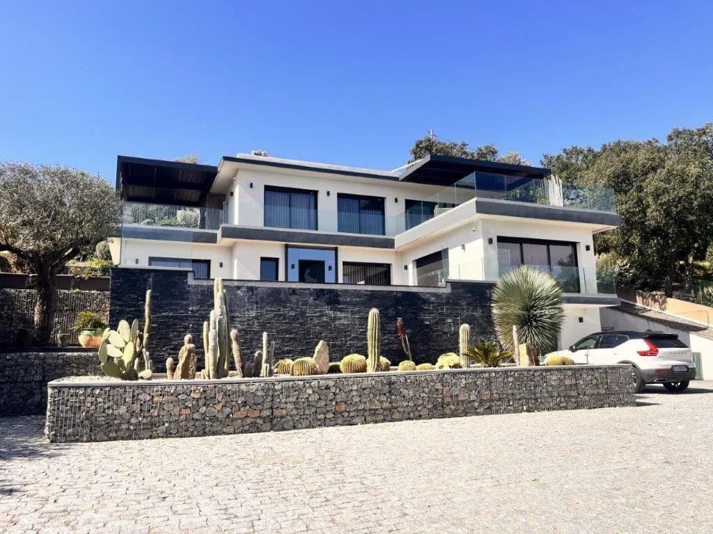 St aygulf | Lekker moderne villa med havutsikt