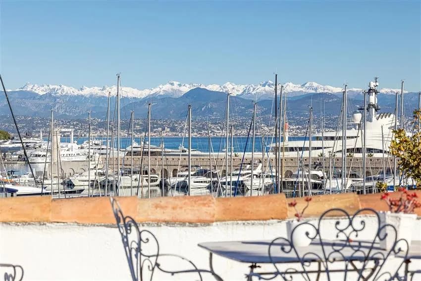 Antibes | Sjarmerende toppleilighet i gamlebyen med panoramautsikt og 3 terrasser