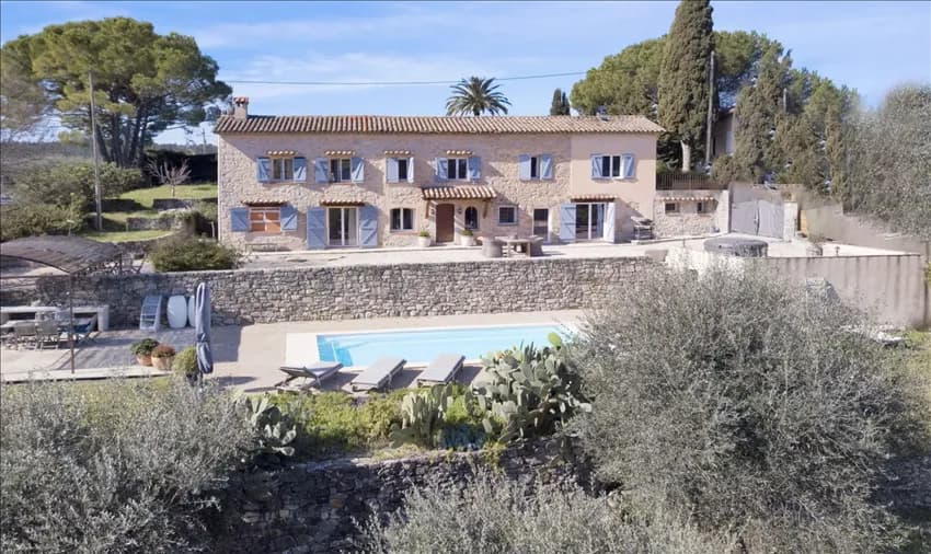 Grasse - Stenvilla med 4 soverom, basseng og stor hage