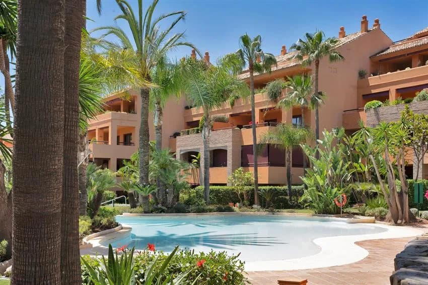 Costa del Sol | Bahía de Marbella | Nydelig beligenhet | Andre linje til stranden