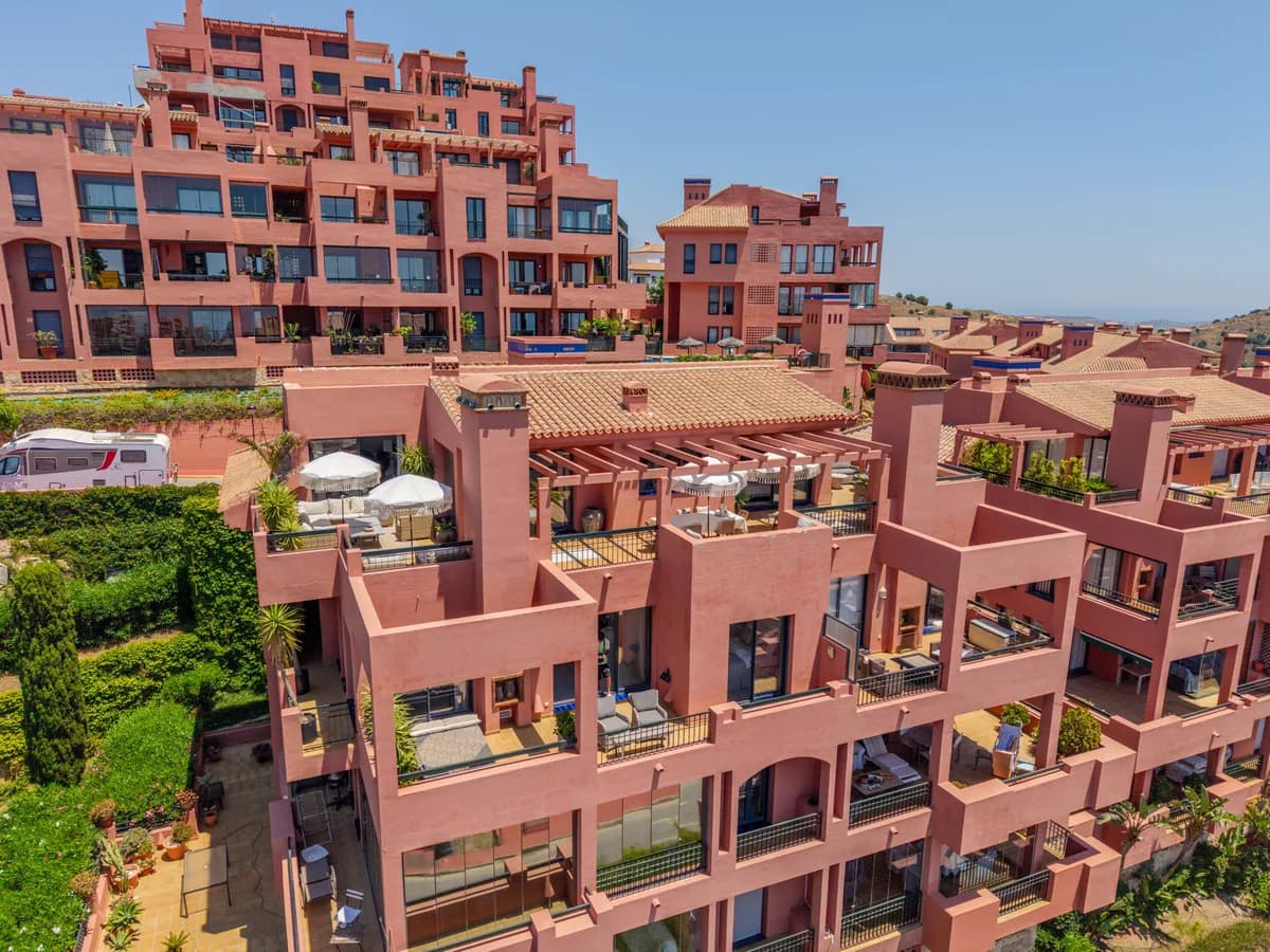 Calahonda - Eksklusiv penthouse-dupleks med panoramautsikt og 220 m² terrasser