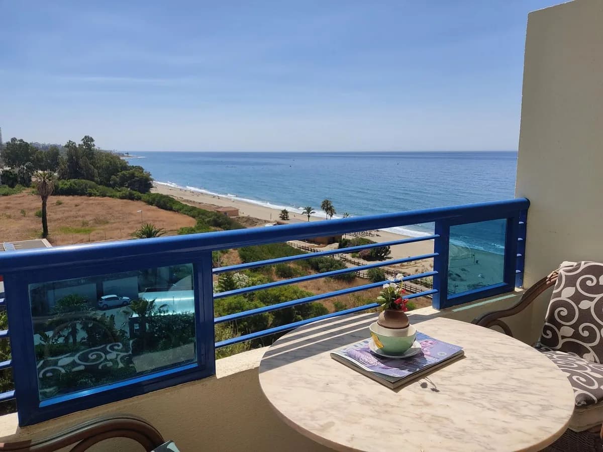 Marbella – Strandleilighet med sjøutsikt nær fiskerihavnen