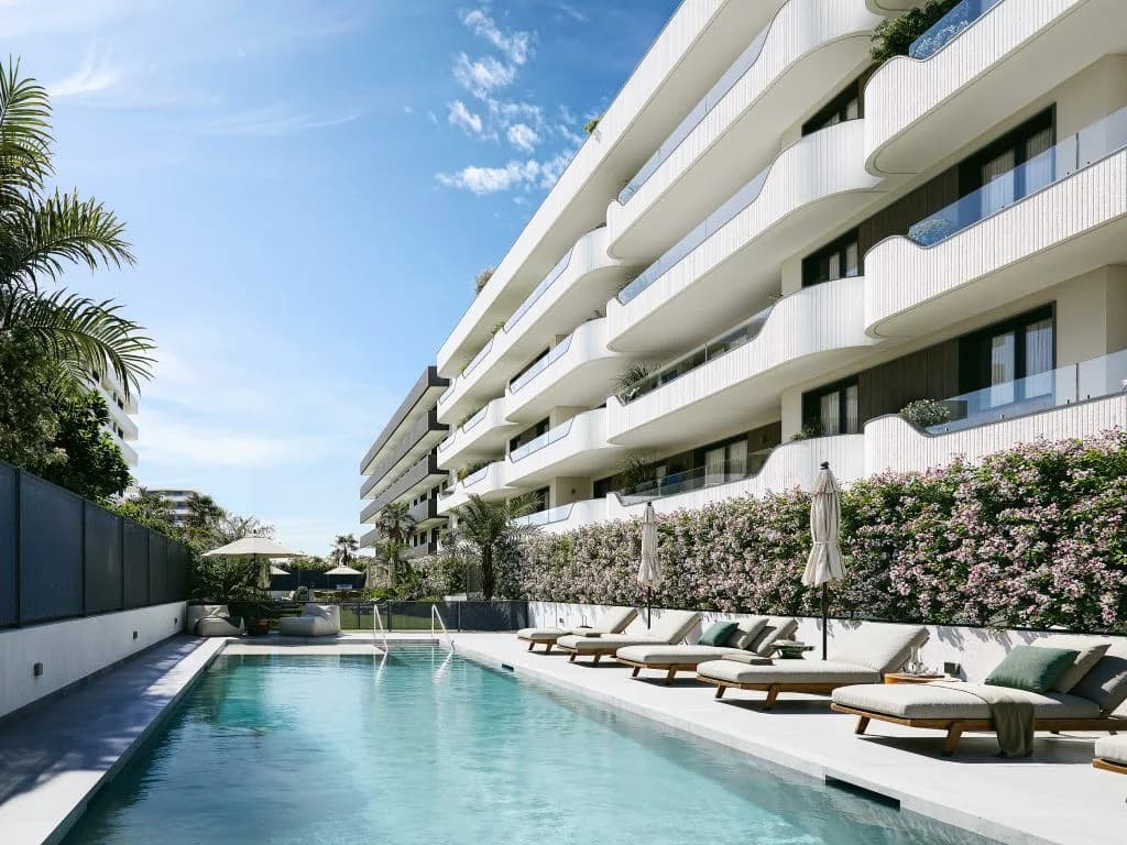 Azure Living, Torre del Mar – Nybygg med hage, terrasse eller solarium, 300 m fra stranden