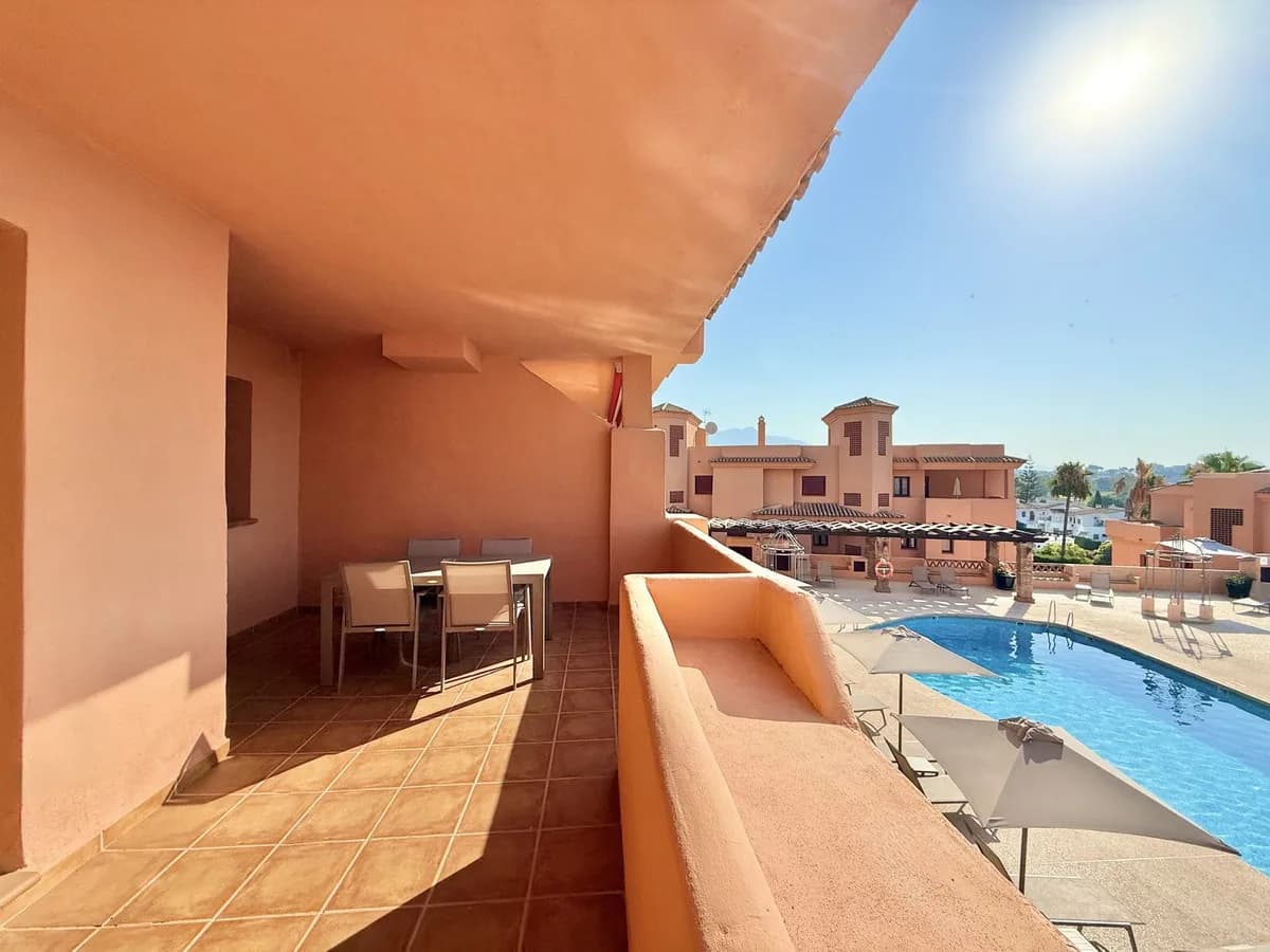 Royal Marbella Golf Resort, El Paraíso – Leilighet med resort-fordeler og golfutsikt